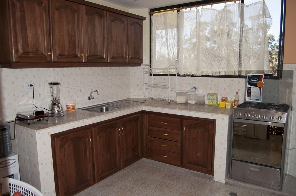 Hotel Residencial El Viajero Tababela Εξωτερικό φωτογραφία