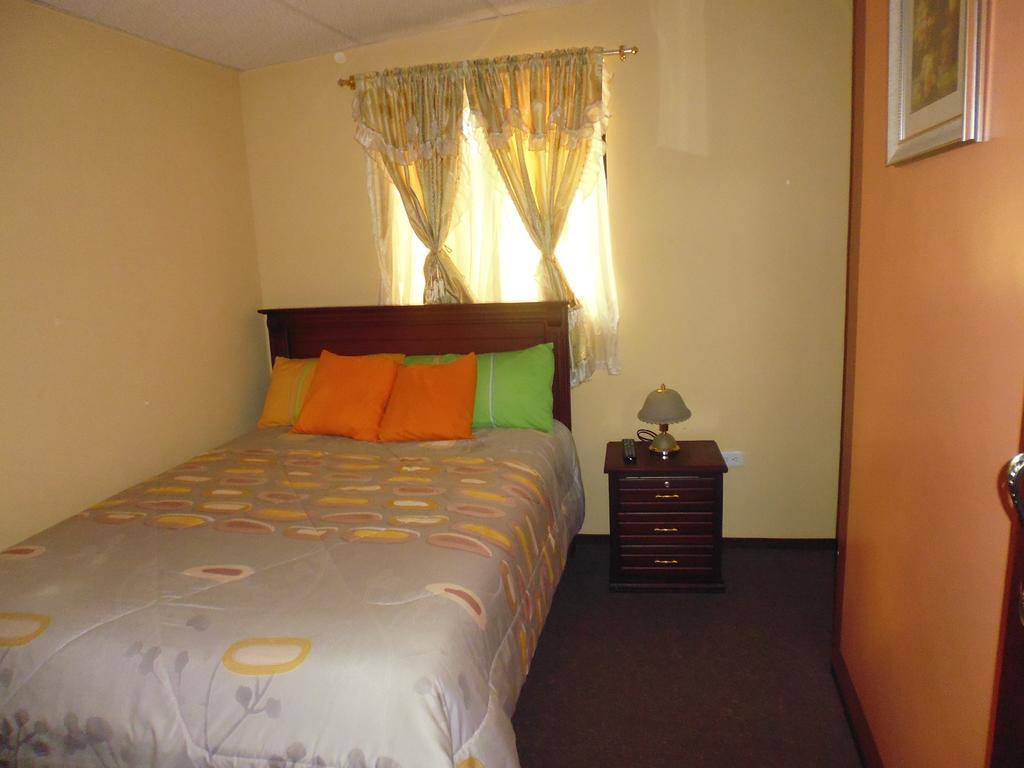 Hotel Residencial El Viajero Tababela Εξωτερικό φωτογραφία